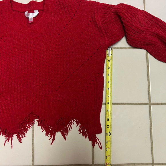 Red sweater - Picture 4 of 7
